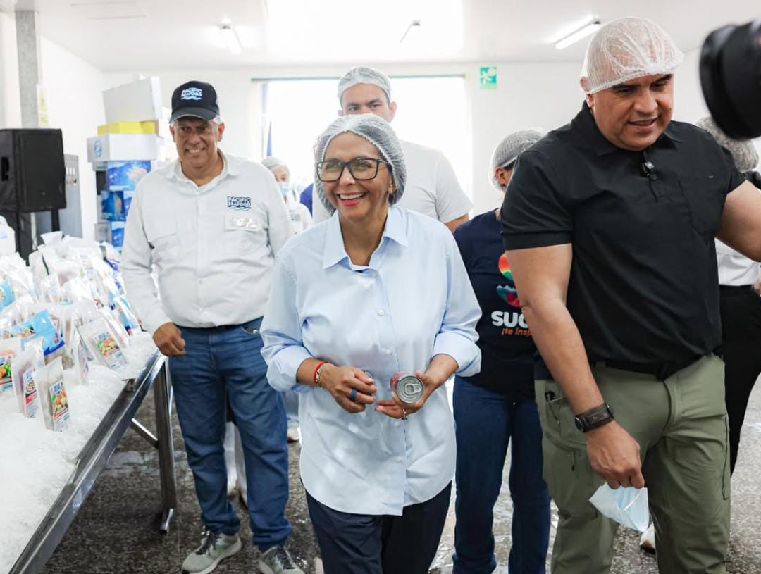 Delcy Rodríguez supervisa planta Pacific Seafood en Cumaná para impulsar la producción y exportación pesquera
